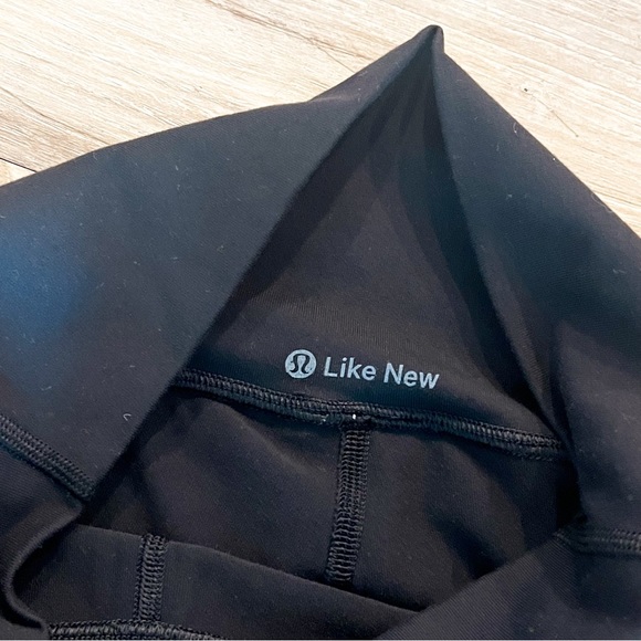 Lululemon capris - Picture 2 of 5